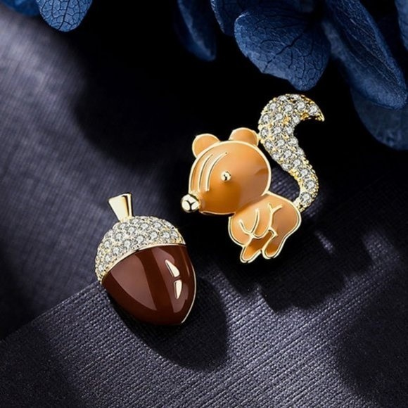 Korean Squirrel Acorn Stud Earrings Enamel Pave Goldtone 925 SIlver Posts 001A2 - Picture 2 of 8